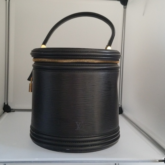 Louis Vuitton Handbags - SOLD!! Auth Louis Vuitton Cannes Epi